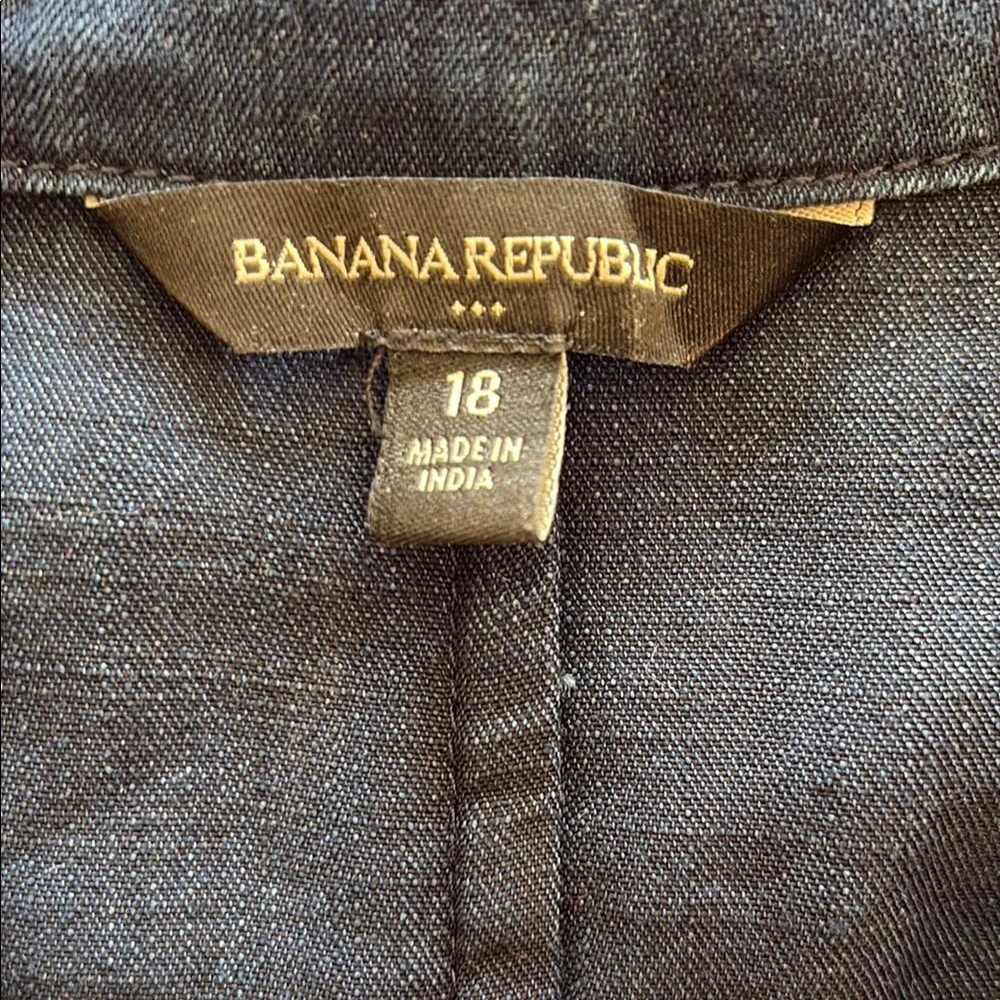 BANANA REPUBLIC Sleeveless lightweight Denim/lyocell Button-Up dress. - Picture 6 of 7